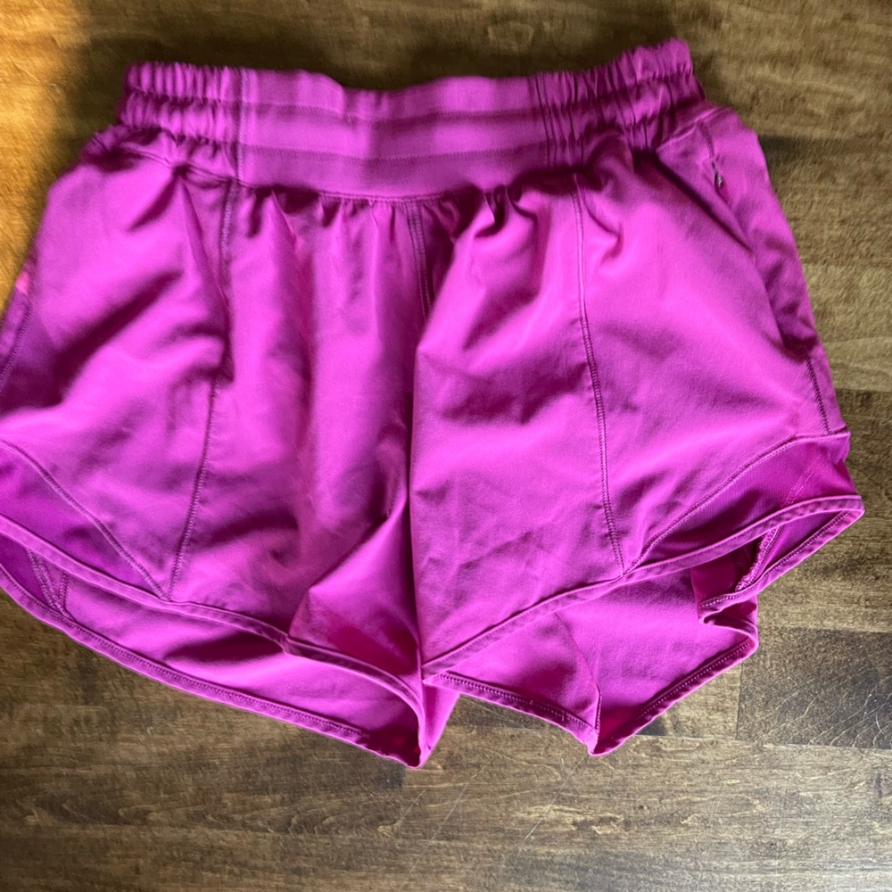 Lululemon Hotty Lined Short 2.5” - like new